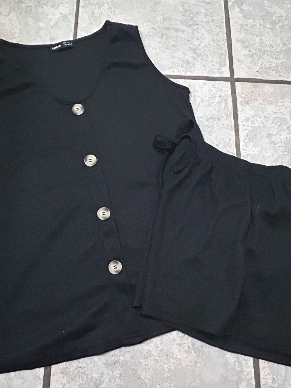 SHEIN Black Button-Front Ribbed Tank Top